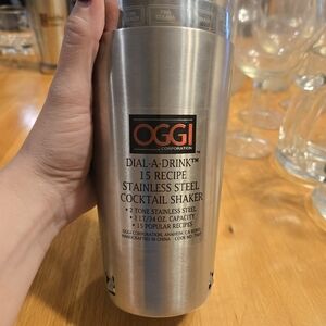 OGGI Stainless Steel Cocktail Shaker - Silver